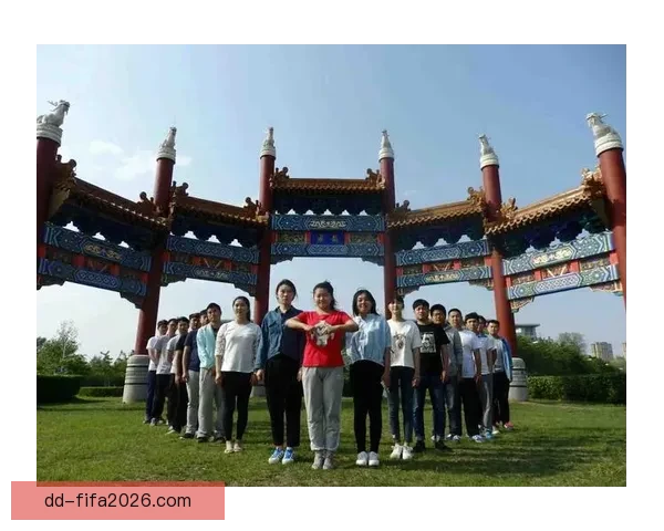 枪手们齐声喊茄子仿佛重回毕业照欢笑的时光